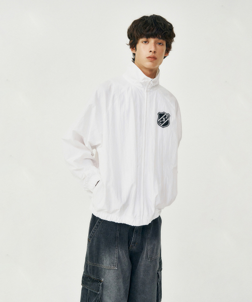 FROM ARLES(フロムアルル)の「90Sナイロンライトトラックジャケット / ホワイト(ナイロンジャケット・メンズ・ホワイト・MEDIUM/LARGE)」の1枚目の写真