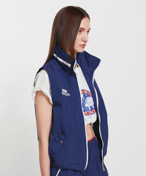 MENASOO(ミナス)の「Highneck Hood Vest_Navy(ベスト・レディース・ネイビー・F)」の3枚目の写真