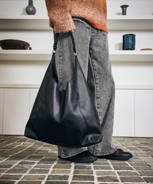 LAKOLE（ラコレ）の「コードハンドルソフトトートバッグ / 633906（トートバッグ・メンズ・ブラック/グレー・FREE）」の4枚目の写真