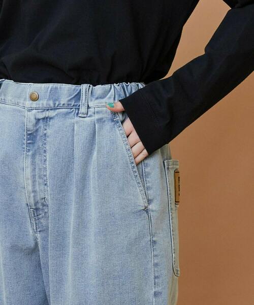 FRAPBOIS（フラボア）の「ムーブデニム テーパードパンツ（その他パンツ・レディース・ネイビー/サックスブルー・0/1/2）」の5枚目の写真