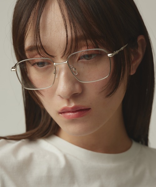 Narcissus(ナルシス)の「スクエアメガネ(サングラス・レディース・ゴールド/シルバー・FREE)」の2枚目の写真