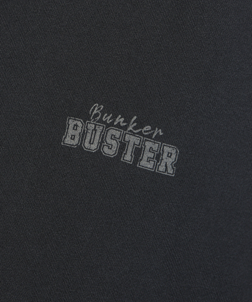 BUNKERBUSTER(バンカーバスター)の「刺繍ドローイングスウェット MP3TU647_CHARCOAL(スウェット・メンズ・その他・105/95/100)」の2枚目の写真