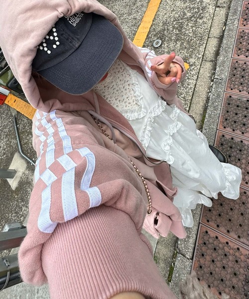 Alley Tokyo(アリートーキョー)の「コットンフリルキャミワンピ(ワンピース・レディース・オフホワイト/スミクロ・FREE)」の14枚目の写真