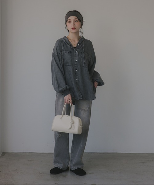 210nouve(トゥージュヌーブ)の「テンセルデニム オーバーサイズ フーディ シャツ(シャツ/ブラウス・レディース・ブルー/ブラック・FREE)」の21枚目の写真