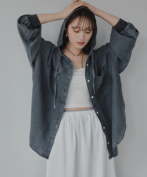 210nouve（トゥージュヌーブ）の「テンセルデニム オーバーサイズ フーディ シャツ（シャツ/ブラウス・レディース・ブラック/ブルー・FREE）」の19枚目の写真