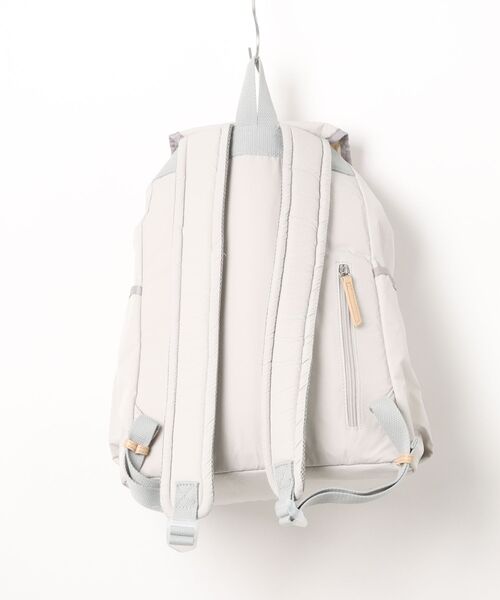NATURAL BEAUTY（ナチュラルビューティー）の「リュック　ナチュラルビューティー　フレネ（バックパック/リュック・レディース・ベージュ/アイボリー/ブラック・FREE）」の4枚目の写真