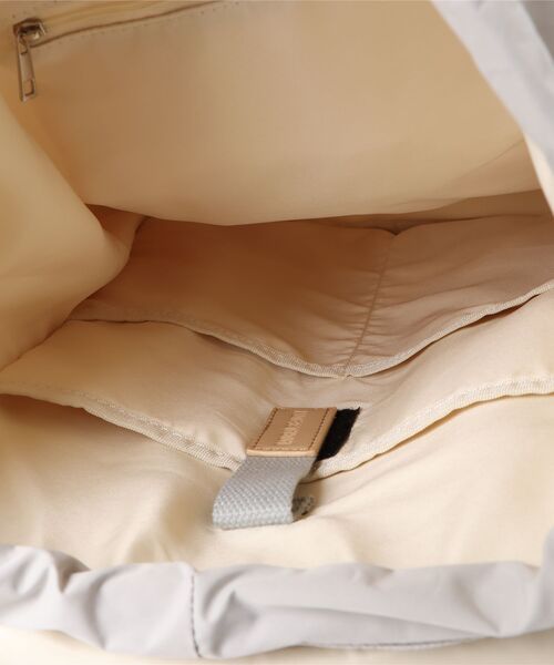 NATURAL BEAUTY（ナチュラルビューティー）の「リュック　ナチュラルビューティー　フレネ（バックパック/リュック・レディース・ベージュ/アイボリー/ブラック・FREE）」の6枚目の写真