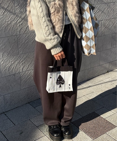 KNT365(ケイエヌティサンロクゴ)の「Co-Knitty Spade Black(ハンドバッグ・レディース・ブラック・FREE)」の2枚目の写真