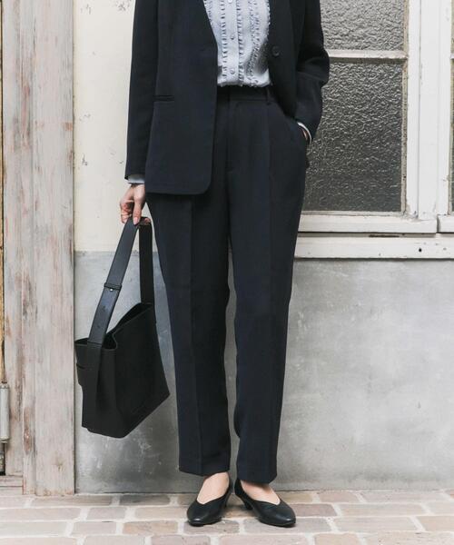 URBAN RESEARCH DOORS（アーバンリサーチドアーズ）の「ドレステーパードパンツ（その他パンツ・レディース・ネイビー/ブラック・SMALL/MEDIUM）」の2枚目の写真