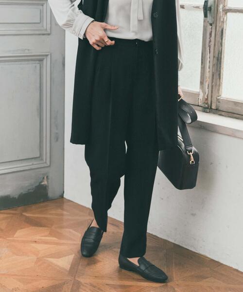 URBAN RESEARCH DOORS（アーバンリサーチドアーズ）の「ドレステーパードパンツ（その他パンツ・レディース・ネイビー/ブラック・SMALL/MEDIUM）」の17枚目の写真