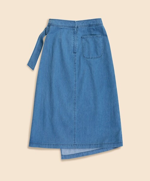 BROOKS BROTHERS(ブルックスブラザーズ)の「【Double B Collection】 コットン ライトウェイトデニム BBロゴ フェイクラップスカート(スカート・レディース・ブルー・0/2/4)」の2枚目の写真