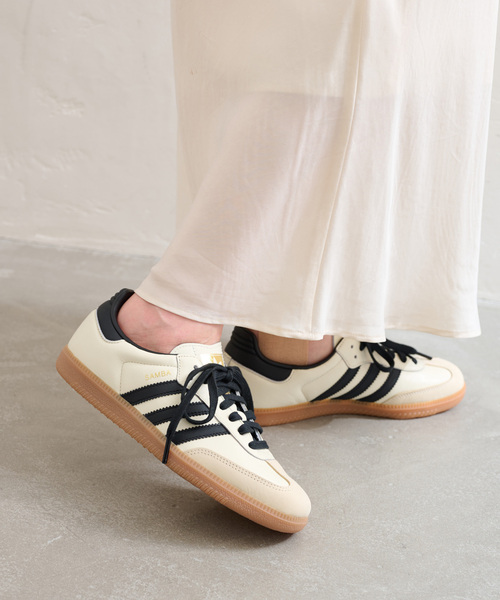 adidas（アディダス）の「《追加》adidas / アディダス SAMBA OG W（スニーカー・レディース・アイボリー/シルバー・25cm/24.5cm/23cm/24cm/23.5cm）」の2枚目の写真