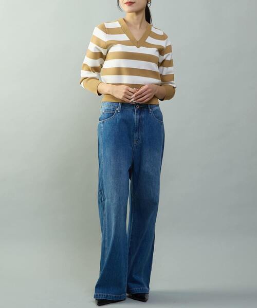 Tiara(ティアラ)の「Vネックコンパクトニット(ニット/セーター・レディース・ホワイト×ネイビー/ベージュ/オレンジ・FREE)」の12枚目の写真