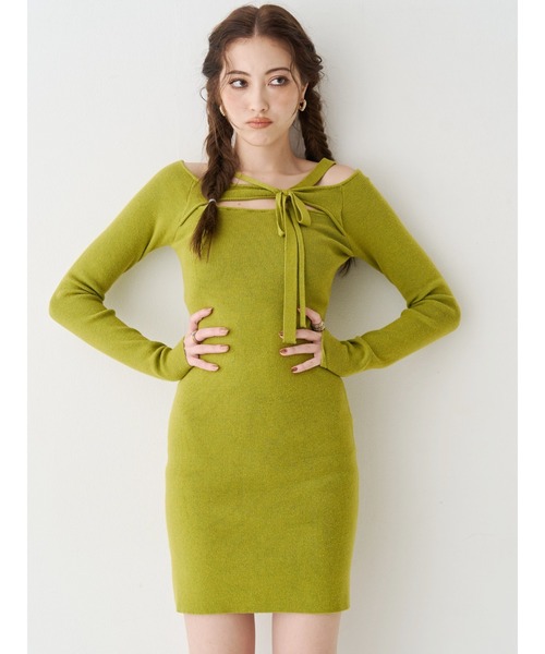 EVRIS（エヴリス）の「カットアウトニットミニワンピース（ワンピース・レディース・ブルー/グレー/イエロー/ブラック・FREE）」の4枚目の写真