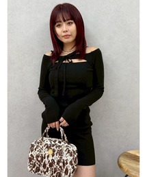 カットアウトニットミニワンピース