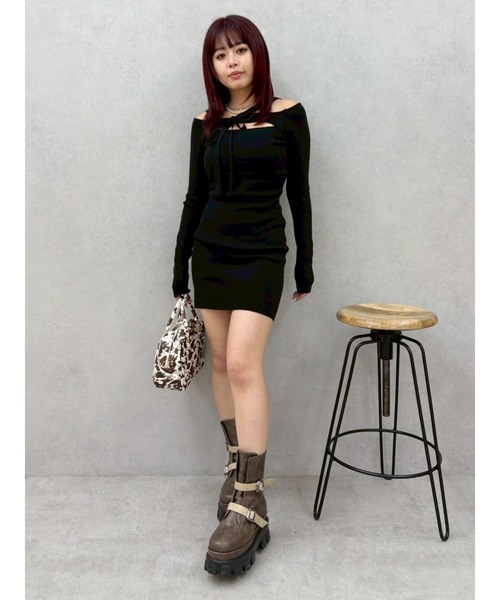 EVRIS（エヴリス）の「カットアウトニットミニワンピース（ワンピース・レディース・ブルー/グレー/イエロー/ブラック・FREE）」の9枚目の写真