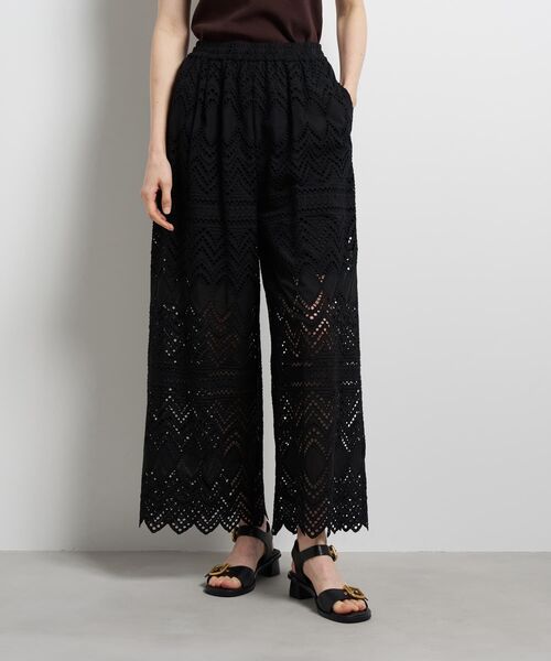 LANVIN en Bleu(ランバンオンブルー)の「エンブロイダリーコットンレースパンツ(その他パンツ・レディース・ブラック/オフホワイト・38/36)」の14枚目の写真