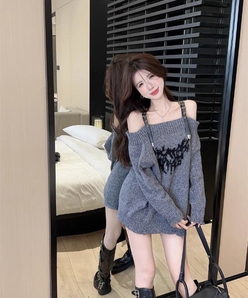 Ritzy(リッツィー)の「オフショルダー リブニット長袖トップス(ニット/セーター・レディース・グレー/キャメル・M)」の20枚目の写真