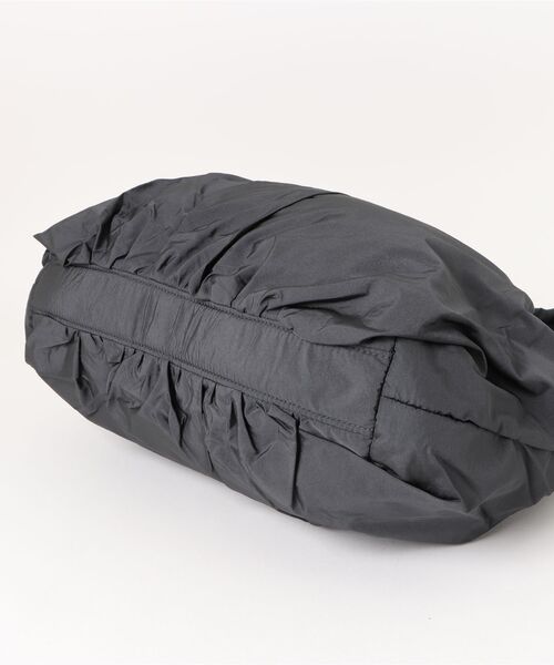 adidas(アディダス)の「《adidas》ウィメンズMHトートバッグ(トートバッグ・レディース・セージグリーン/ブラック・フリー)」の4枚目の写真