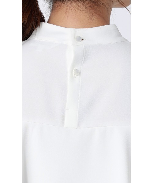 AOYAMA（アオヤマ）の「ハイネックバックコンシャスブラウス｜通勤＆オフィス＆入卒＆セレモニー＆オケージョン｜（シャツ/ブラウス・レディース・ホワイト×ブラック/ベージュ×ブラック・M/L）」の7枚目の写真