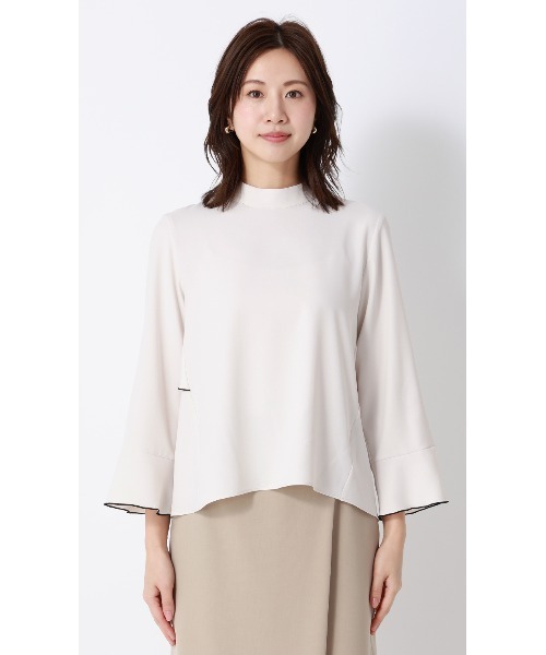 AOYAMA（アオヤマ）の「ハイネックバックコンシャスブラウス｜通勤＆オフィス＆入卒＆セレモニー＆オケージョン｜（シャツ/ブラウス・レディース・ホワイト×ブラック/ベージュ×ブラック・M/L）」の15枚目の写真