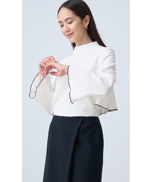 AOYAMA(アオヤマ)の「ハイネックバックコンシャスブラウス|通勤&オフィス&入卒&セレモニー&オケージョン|(シャツ/ブラウス・レディース・ホワイト×ブラック/ベージュ×ブラック・M/L)」の12枚目の写真