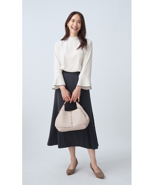 AOYAMA(アオヤマ)の「ハイネックバックコンシャスブラウス|通勤&オフィス&入卒&セレモニー&オケージョン|(シャツ/ブラウス・レディース・ホワイト×ブラック/ベージュ×ブラック・M/L)」の22枚目の写真