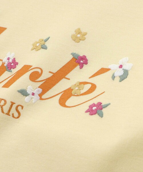 BeBe(ベベ)の「フラワーロゴ刺しゅうスカラップスムース長袖Tシャツ(Tシャツ/カットソー・キッズ・ホワイト/イエロー・120cm/130cm/150cm/140cm)」の9枚目の写真