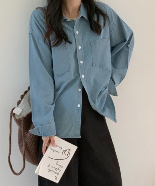Flugge(フラッジー)の「カジュアルデニムシャツ(シャツ/ブラウス・レディース・ブルー/ネイビー・MEDIUM/LARGE)」の2枚目の写真