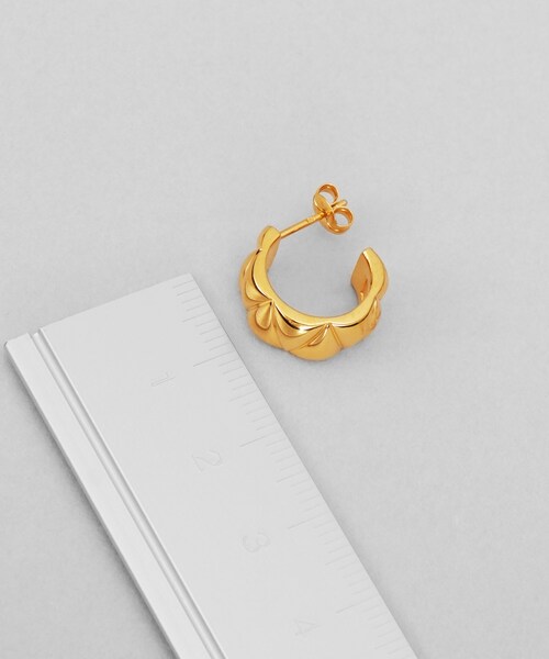 COCOSHNIK ONKITSCH(ココシュニックオンキッチュ)の「シルバー キルトフープピアス GP(ピアス(両耳用)・レディース・ゴールド・00)」の6枚目の写真