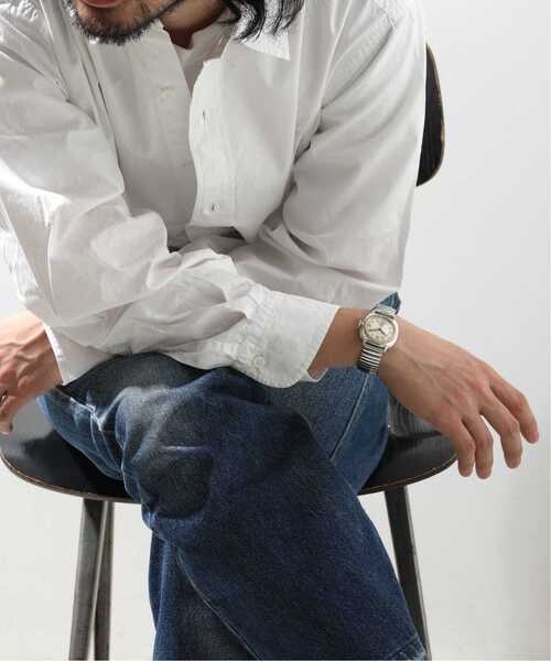 HIROB（ヒロブ）の「VAGUE WATCH CO. Coussin Early Extension 32mm（アナログ腕時計・レディース・シルバー・FREE）」の2枚目の写真