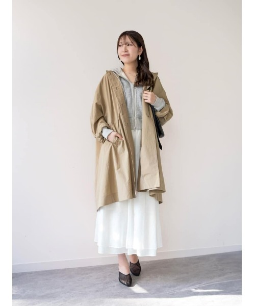 allureville(アルアバイル)の「チュールミュール(サンダル・レディース・ホワイト/ブラック・22.5/24.5/23.5)」の4枚目の写真