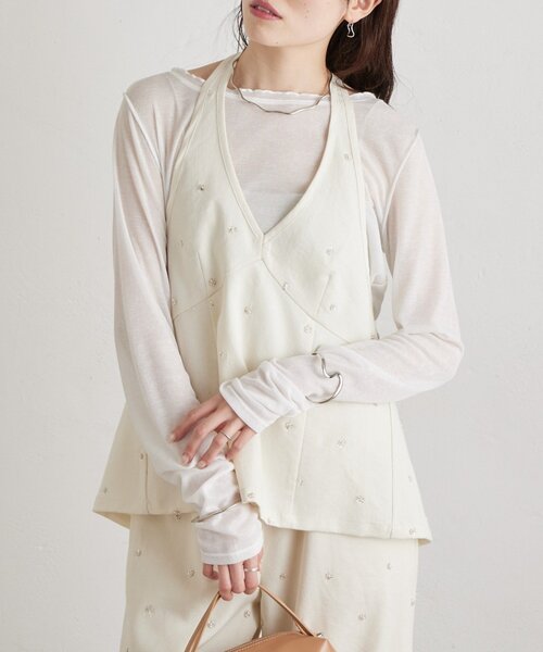 mystic（ミスティック）の「ビジューフラワーホルタービスチェ（シャツ/ブラウス・レディース・ブルー/アイボリー/ブラック・FREE）」の2枚目の写真