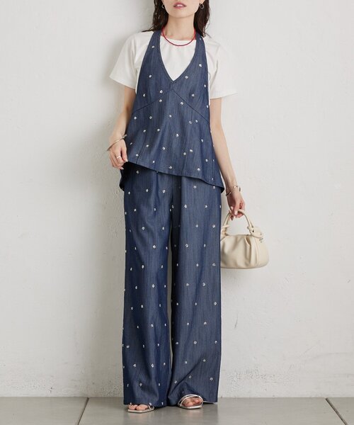 mystic（ミスティック）の「ビジューフラワーホルタービスチェ（シャツ/ブラウス・レディース・ブルー/アイボリー/ブラック・FREE）」の4枚目の写真