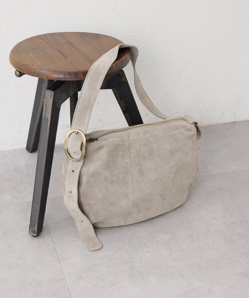 ear PAPILLONNER（イアパピヨネ）の「《ear別注》【B#AG(バッグ)】スエードワンハンドルバッグ（ショルダーバッグ・レディース・グリーン/ライトグレー・FREE）」の11枚目の写真