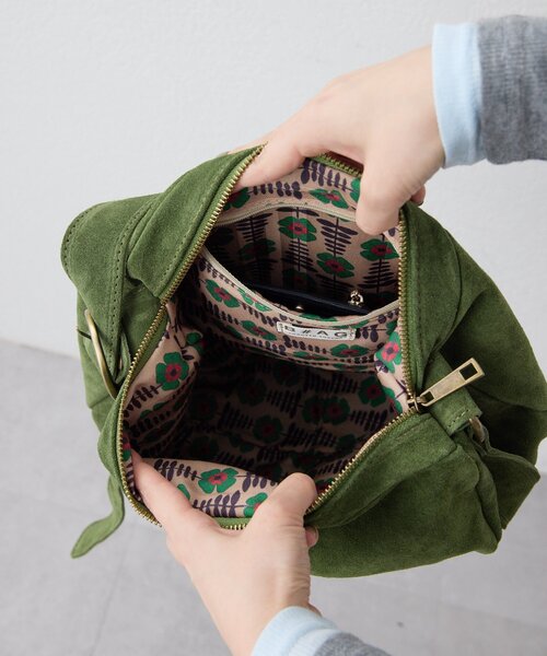 ear PAPILLONNER（イアパピヨネ）の「《ear別注》【B#AG(バッグ)】スエードワンハンドルバッグ（ショルダーバッグ・レディース・グリーン/ライトグレー・FREE）」の20枚目の写真