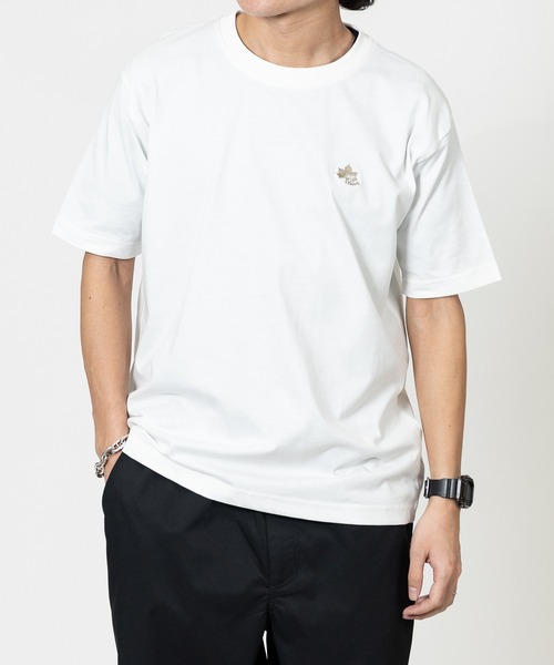 LOGOS(ロゴス)の「【15】〔LOGOS/ロゴス〕スパイラルヤーン天竺 ワンポイントロゴ刺繍 半袖Tシャツ(Tシャツ/カットソー・メンズ・ボルドー/ネイビー/スミクロ/オフホワイト・X-LARGE/LARGE/MEDIUM)」の17枚目の写真
