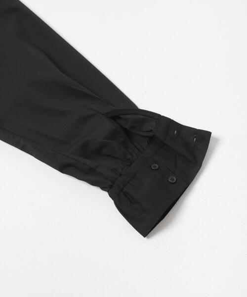 ITEMS URBANRESEARCH（アイテムズ アーバンリサーチ）の「『UVカット/接触冷感』ネックフリルブラウス（シャツ/ブラウス・レディース・ホワイト/ブラック/ストライプ・FREE）」の11枚目の写真