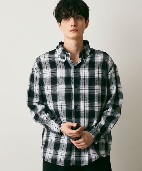 Shoowtime(ショウタイム)の「Ombre check shirt / オンブレチェックシャツ(シャツ/ブラウス・メンズ・ブラック系/イエロー系・MEDIUM/LARGE/X-LARGE)」の1枚目の写真