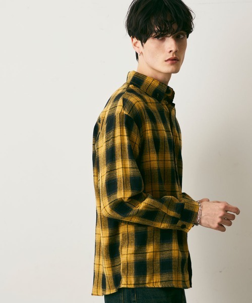 Shoowtime(ショウタイム)の「Ombre check shirt / オンブレチェックシャツ(シャツ/ブラウス・メンズ・ブラック系/イエロー系・MEDIUM/LARGE/X-LARGE)」の4枚目の写真