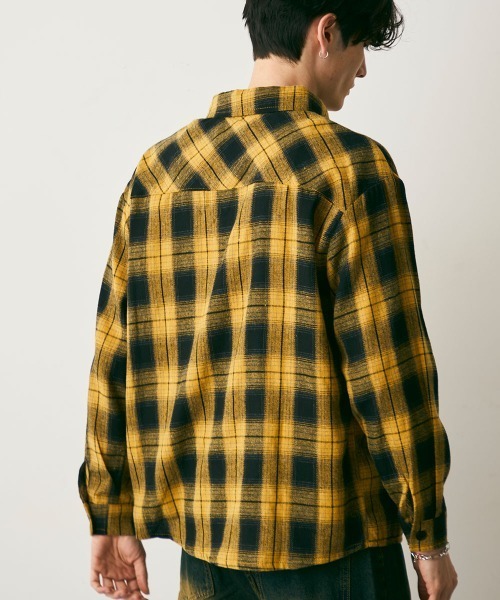 Shoowtime(ショウタイム)の「Ombre check shirt / オンブレチェックシャツ(シャツ/ブラウス・メンズ・ブラック系/イエロー系・MEDIUM/LARGE/X-LARGE)」の5枚目の写真
