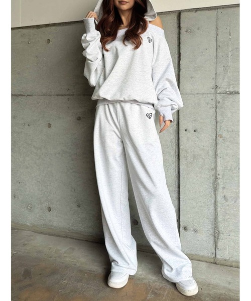 EGOIST（エゴイスト）の「ハートロゴオフショル裏毛トップス（スウェット・レディース・ライトグレー/ブラック・FREE）」の10枚目の写真