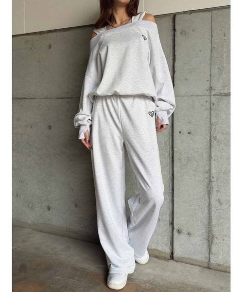 EGOIST（エゴイスト）の「ハートロゴオフショル裏毛トップス（スウェット・レディース・ライトグレー/ブラック・FREE）」の12枚目の写真