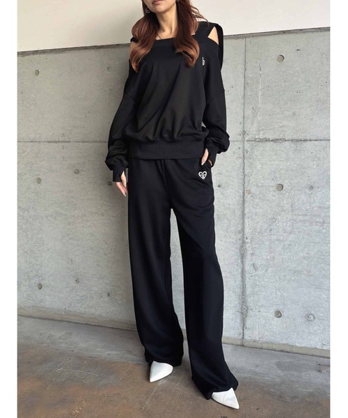 EGOIST（エゴイスト）の「ハートロゴオフショル裏毛トップス（スウェット・レディース・ライトグレー/ブラック・FREE）」の15枚目の写真