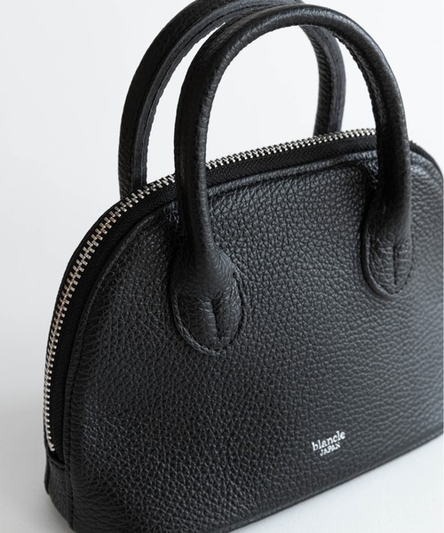 EN NEUME(エンノイム)の「Micro Boston Bag(ボディバッグ/ウエストポーチ・レディース・アイボリー/ブラック・ONE SIZE)」の15枚目の写真