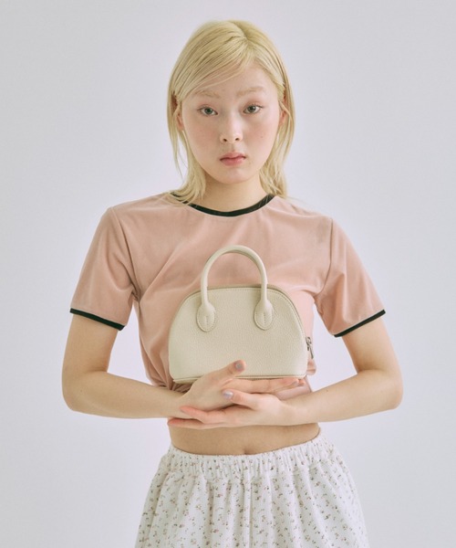 EN NEUME(エンノイム)の「Micro Boston Bag(ボディバッグ/ウエストポーチ・レディース・アイボリー/ブラック・ONE SIZE)」の3枚目の写真