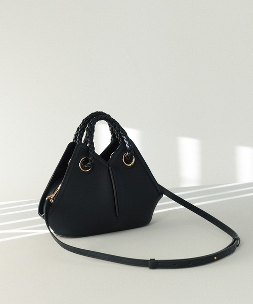 ROPE'(ロペ)の「【teau】navire(ナビーレ) SHOULDER BAG Small / 2way(ハンドバッグ・レディース・オフホワイト/ネイビー・FREE)」の2枚目の写真