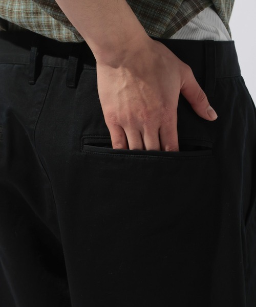 niko and...（ニコアンド）の「EXTRAワイドチノショーツ（チノパンツ・メンズ・ブラウン/ブラック・LARGE/MEDIUM）」の21枚目の写真