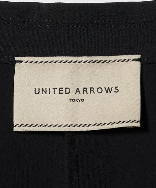 UNITED ARROWS(ユナイテッドアローズ)の「イージー テーラード ジャケット ‐吸水速乾 帯電防止 接触冷感 ウォッシャブル‐(テーラードジャケット・レディース・ブラック/オフホワイト・38/36)」の12枚目の写真