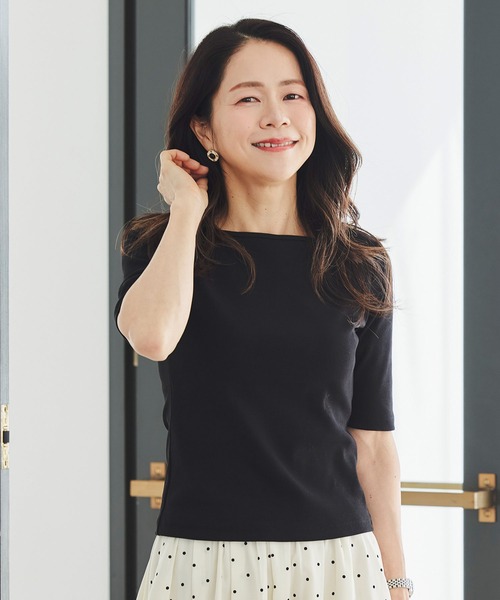 &BLOOM(アンドブルーム)の「UVカット ボートネック トップス バストパッド付 &BLOOM(アンドブルーム)(Tシャツ/カットソー・レディース・ブラック/ホワイト/ブラック×ホワイト・フリー)」の4枚目の写真